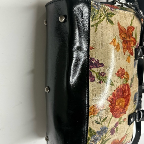Patricia Nash Josselin Floral Print Women's Bag with Black Accents - Picture 9 of 9